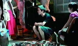 摆摊博主爆料自己视频,视频生成背后的故事